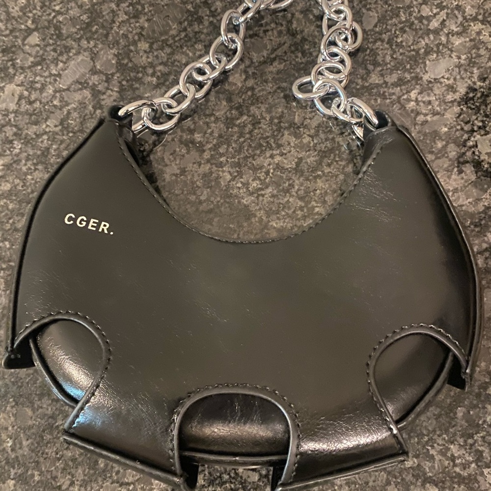 Black Shoulder Bag with Chain Strap